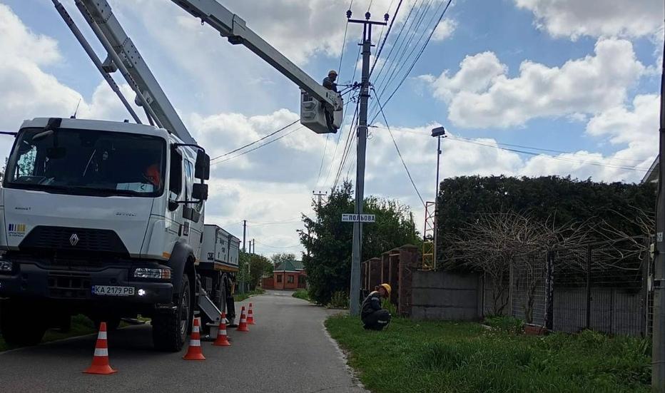 energetiki-dtek-kijivski-regionalni-elektromerezhi-za-tizhden-povernuli-svitlo-ponad-19-tisyacham-rodin-1