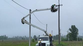 37-energoob-yektiv-znovu-pracyuyut-u-2025-roci-energetiki-dtek-kijivski-regionalni-elektromerezhi-prodovzhuyut-vidnovlyuvati-merezhi-pislya-obstriliv